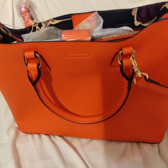 Trina Turk women's bag - Picture 5 of 7